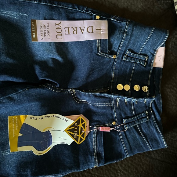 Cutie Pie Distressed Skinny Jeans - Picture 2 of 4